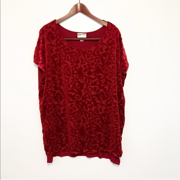 2X LEFT! Ava & Viv Velvet Embossed Tunic Blouse - Picture 2 of 6